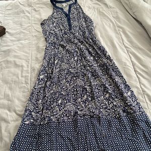 Old Navy Blue and White MaxiLength Shirt Dreas